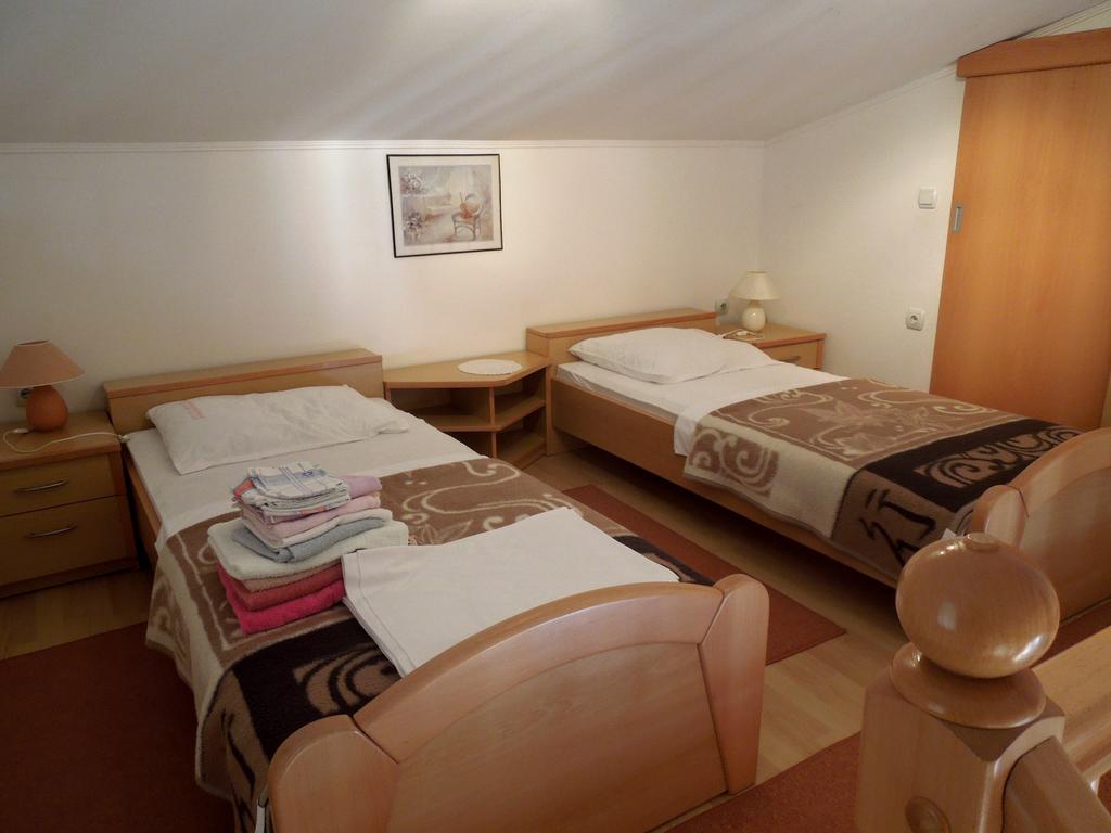 Apartments Dobranic Цриквеница Экстерьер фото