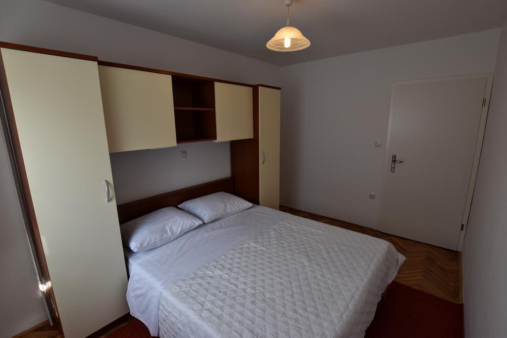 Apartments Dobranic Цриквеница Экстерьер фото